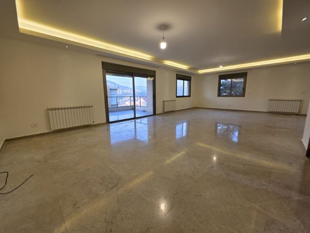 Sea-view apartment for sale in Louayze, Baabda