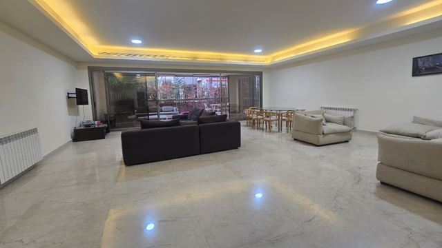 Apartment with a terrace for rent in Baabda