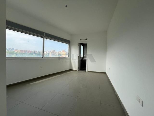 Apartment with a mountain view for sale in Dbaye, Metn - photo 3