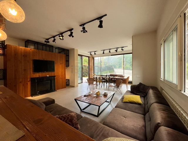 Apartment with a garden for sale in Baabdat, Metn - photo 2