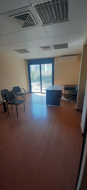 Office for rent in Achrafieh, Beirut - photo 2