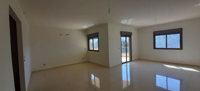 Apartment with a terrace for sale in Tilal Ain Saade,, Metn - photo 2