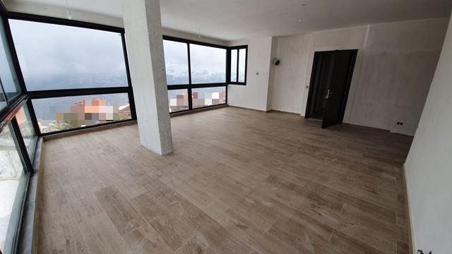 Chalet with a mountain view for rent in Zaarour, Metn