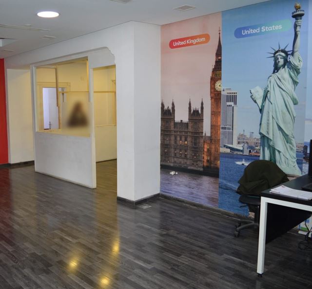 Showroom for rent in Zalka, Metn