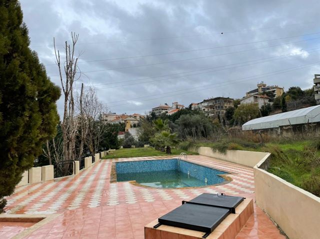 Apartment with a pool for sale in Broumana, Metn - photo 2
