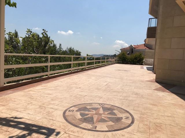 Apartment with a terrace for sale in Baabdat, Metn