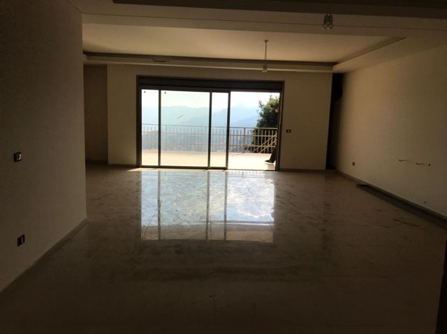 Apartment with a terrace for sale in Broumana, Metn - photo 3